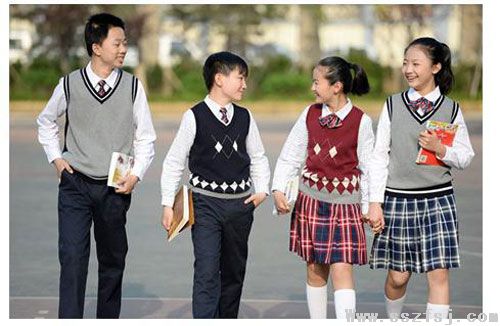 校服意见出台